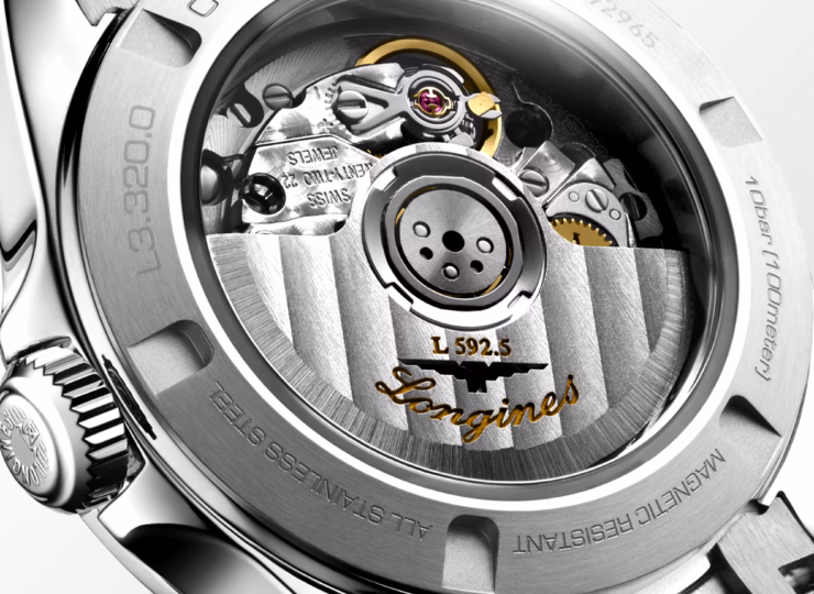 LONGINES コンクエスト 30mm ホワイト マザーオブパール文字盤 ステンレススティール L3.320.0.87.6
