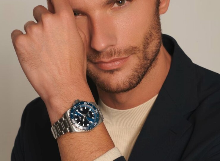 LONGINES ハイドロコンクエスト GMT 41mm ブルー「サンレイ」文字盤 L3.790.4.96.6