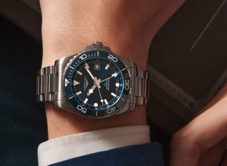 LONGINES ハイドロコンクエスト GMT 41mm ブルー「サンレイ」文字盤 L3.790.4.96.6