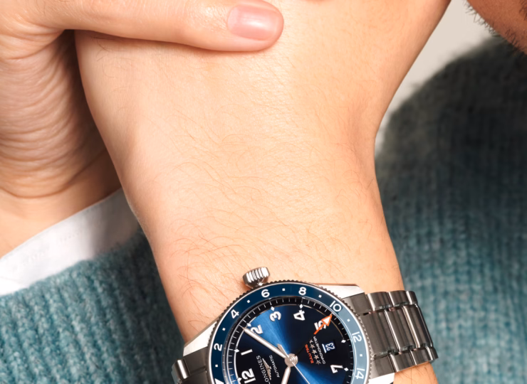 LONGINES スピリット ズールータイム 42mm ブルー「サンレイ」文字盤 ステンレススティールとセラミック ブレスレット L3.812.4.93.6