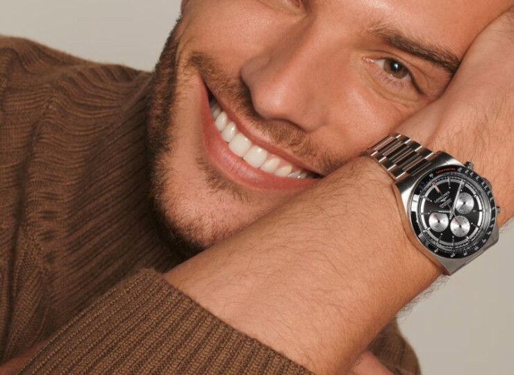 LONGINES コンクエスト クロノグラフ 42mm ブラック サーキュラー、シルバーカウンター文字盤 L3.835.4.52.6