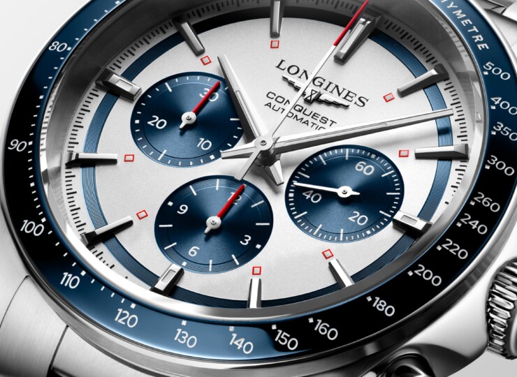 LONGINES コンクエスト クロノグラフ 42mm シルバーマット、ブルーカウンター文字盤 ステンレススティールとセラミック ブレスレット L3.835.4.98.6