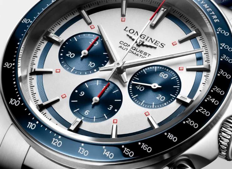LONGINES コンクエスト クロノグラフ 42mm シルバーマット、ブルーカウンター文字盤 ステンレススティールとセラミック ラバーストラップ L3.835.4.98.9