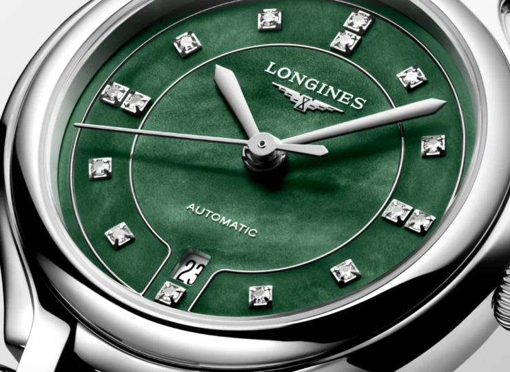 LONGINES プリマルナ 30mm ビビッドグリーン マザー・オブ・パール文字盤 L8.123.4.07.6