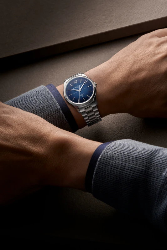 BAUME & MERCIER クリフトン 10792 39mm ブルー文字盤 M0A10792