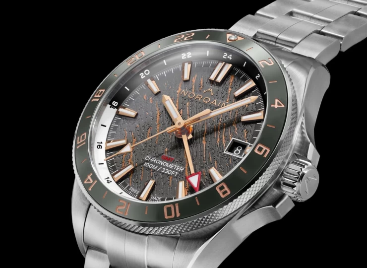 NORQAIN Adventure NEVEREST GMT Glacier 41mm アンスラサイト文字盤 サテン仕上げブレスレット N1100.22S02.G01.S02