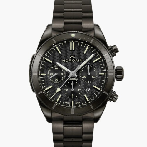 Adventure Chrono 44mm ブラック文字盤 DLC加工のステンレススチールブレスレット