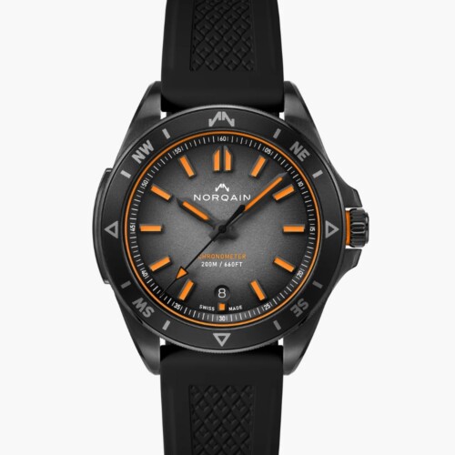 Adventure NEVEREST Limited Edition 40mm ブラック文字盤 マウンテンデザインの施されたブラックラバーストラップ