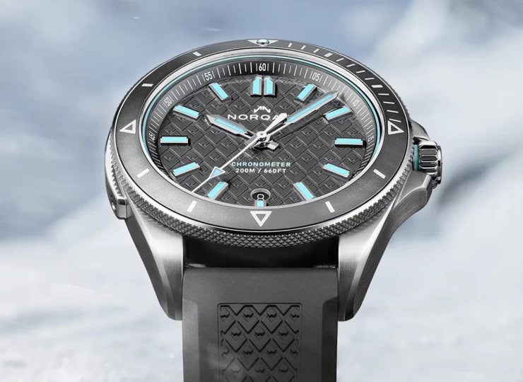 NORQAIN Adventure 40mm ライトブルー文字盤 ステンレススチールブレスレット フォールディングクラスプ N1300.08S01.G01.S01