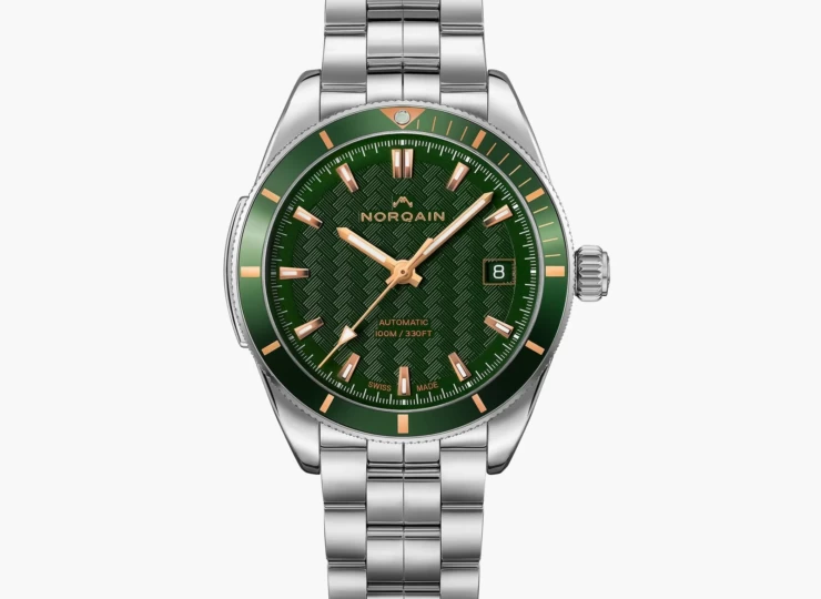 NORQAIN Adventure 37mm グリーン文字盤 ホワイトアップルスキンストラップ N1800.08S01.E01.V01