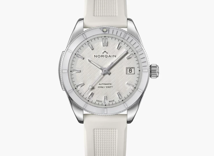 NORQAIN Adventure 37mm ホワイト文字盤 ホワイトアップルスキンストラップ N1800.08S05.W01.V01