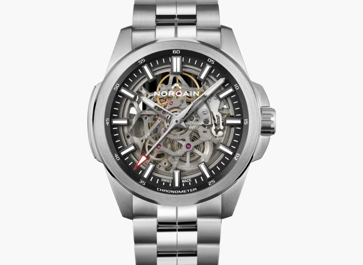NORQAIN Independence Skeleton 42mm スケルトン文字盤 ブラックミラネーゼデザインの一体型ラバーストラップ N3000.07S01.B01.R01