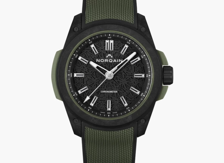 NORQAIN Wild ONE 42mm ブラック スケルトン文字盤 ブラックミラネーゼデザインの一体型ラバーストラップ ピンバックル N3000.21Q24.B02.R01