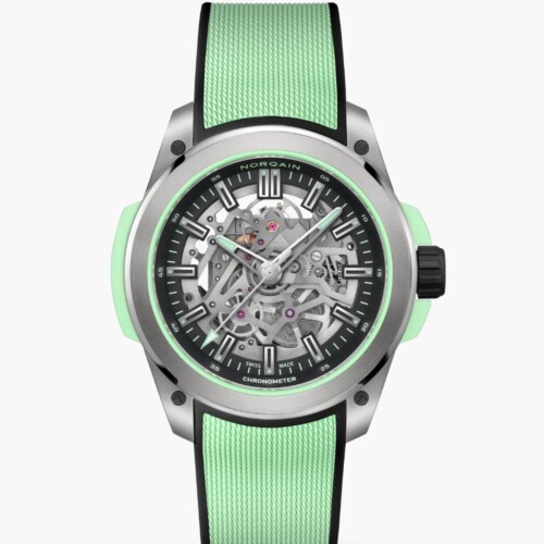 Wild ONE Skeleton 42mm ブラック スケルトン文字盤 ミラネーゼパターンの施されたミントグリーン/ブラックのラバーストラップ フォールディングクラスプ