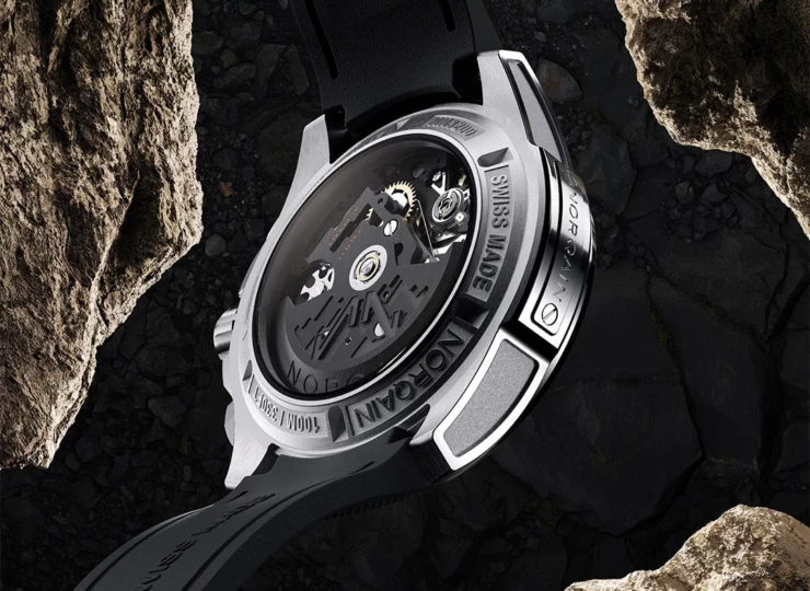 NORQAIN Independence Skeleton Chrono 42mm ブラック スケルトン文字盤 ブラックミラネーゼデザインの一体型ラバーストラップ N3200.40S01.B01.R01