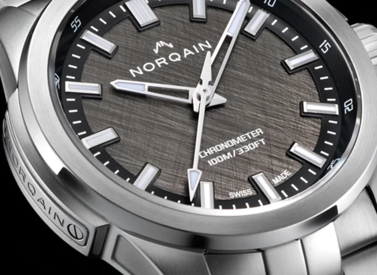 NORQAIN Independence JP Black Scratch 42mm ブラック文字盤 NN3000S03A/BJ301/102SI
