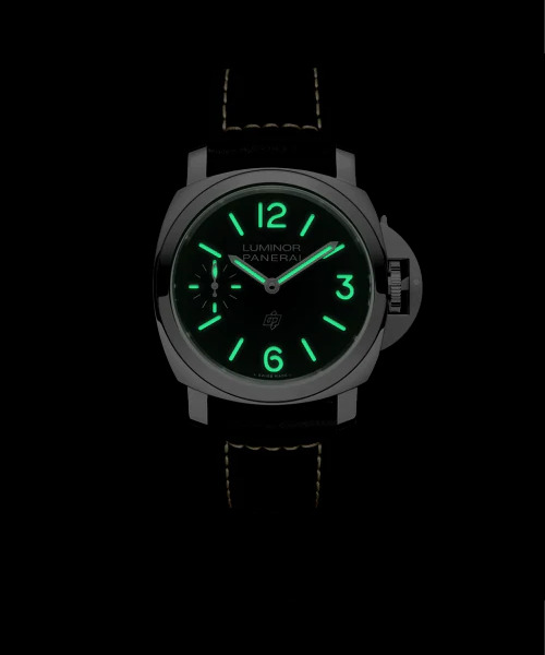 PANERAI ルミノール ロゴ 44mm スティール ブラック文字盤 PAM01084