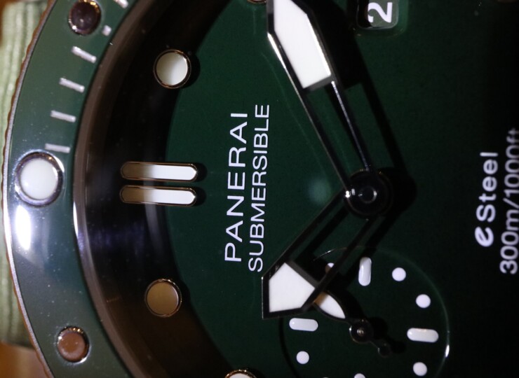 PANERAI サブマーシブル 44mm eSteel™ グリーン文字盤 PAM01287