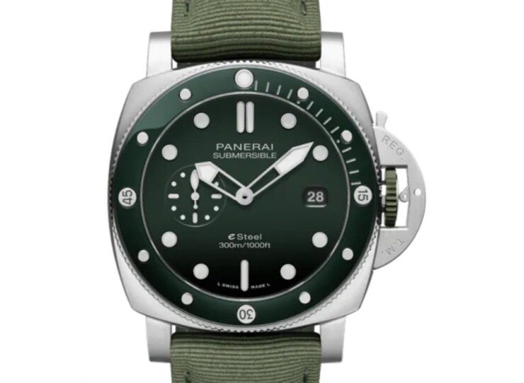 PANERAI サブマーシブル 44mm eSteel™ グリーン文字盤 PAM01287