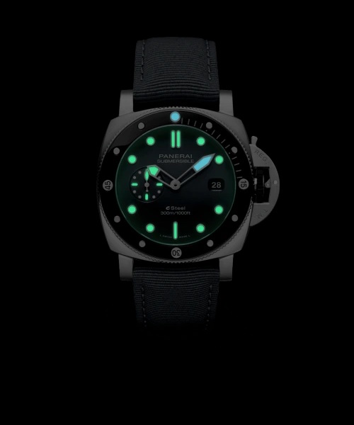 PANERAI サブマーシブル 44mm eSteel™ アンスラサイト文字盤 PAM01288