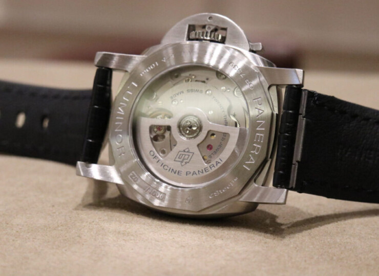 PANERAI ルミノール GMT 40mm スティール ホワイト文字盤 PAM01367