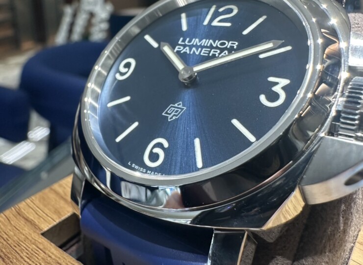 PANERAI ルミノール ベース ロゴ 44mm スティール ブルー文字盤 PAM01623