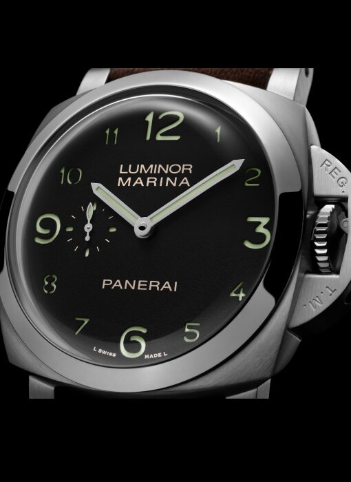 PANERAI ルミノール マリーナ 44mm スティール ブラック文字盤 カーフ・ストラップ PAM01759
