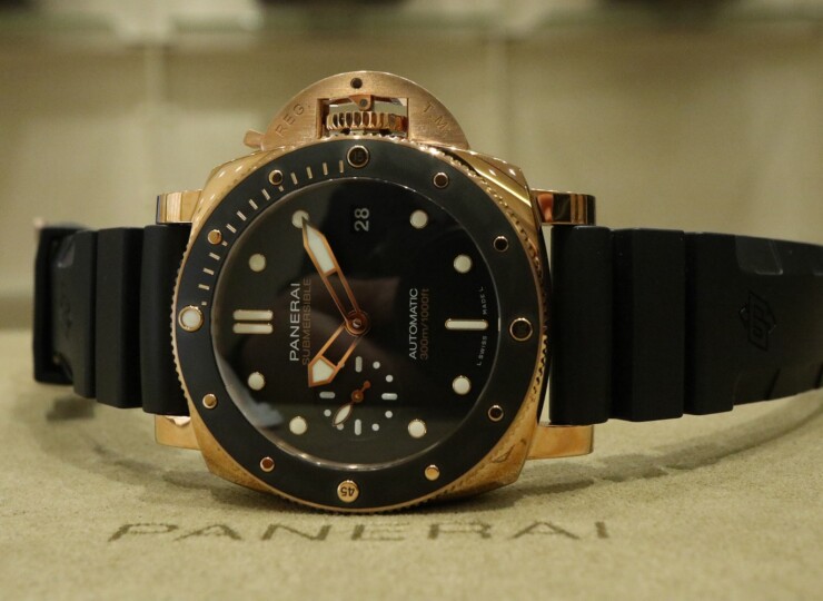 PANERAI サブマーシブル 42mm ゴールドテック™ ブラック文字盤 PAM02164