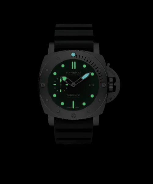 PANERAI サブマーシブル 47mm チタン ブラック文字盤 PAM02305