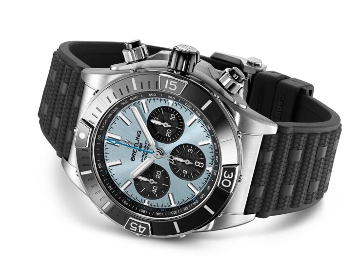 BREITLING スーパー クロノマット B01 44 アイスブルー文字盤 PB0136251C1S1