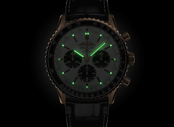 BREITLING ナビタイマー B01 クロノグラフ 46 クリーム文字盤 RB0137241G1P1