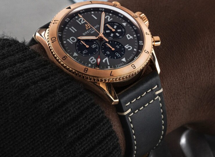 BREITLING スーパー アヴィ B04 クロノグラフ GMT 46 P-51 マスタング ブラック文字盤 18Kレッドゴールド RB04451A1B1X1