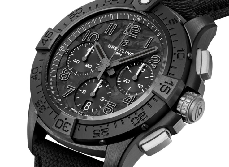 BREITLING アベンジャー B01 クロノグラフ 42 ナイト ミッション カーボン文字盤 アンスラサイト・レザー・ストラップ SB0146101B2X1