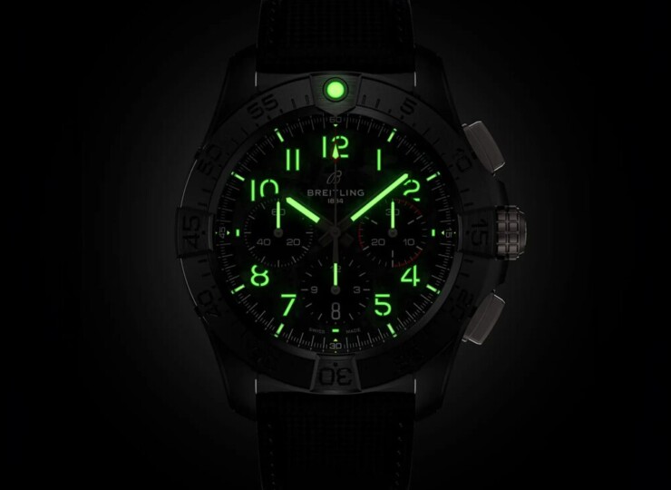 BREITLING アベンジャー B01 クロノグラフ 44 ナイト ミッション カーボン文字盤 SB0147101B1X1