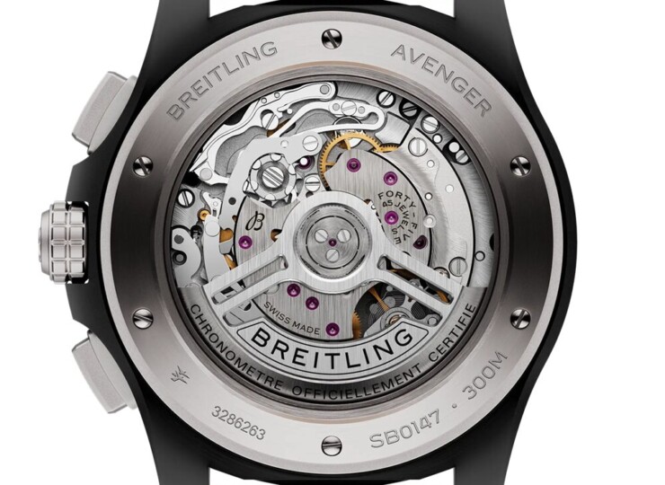BREITLING アベンジャー B01 クロノグラフ 44 ナイト ミッション イエロー文字盤 SB0147101I1X1