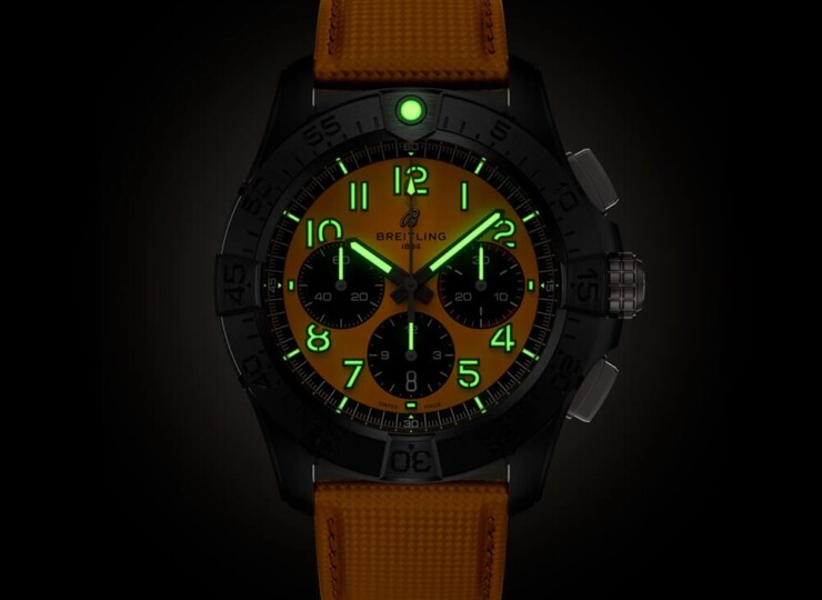 BREITLING アベンジャー B01 クロノグラフ 44 ナイト ミッション イエロー文字盤 SB0147101I1X1