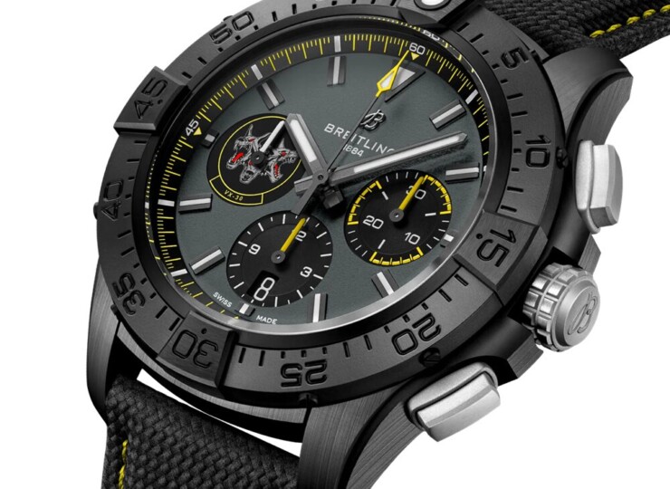 BREITLING アベンジャー B01 クロノグラフ 44 ナイト ミッション ブラッドハウンズ アンスラサイト文字盤 SB01472A1B1X1