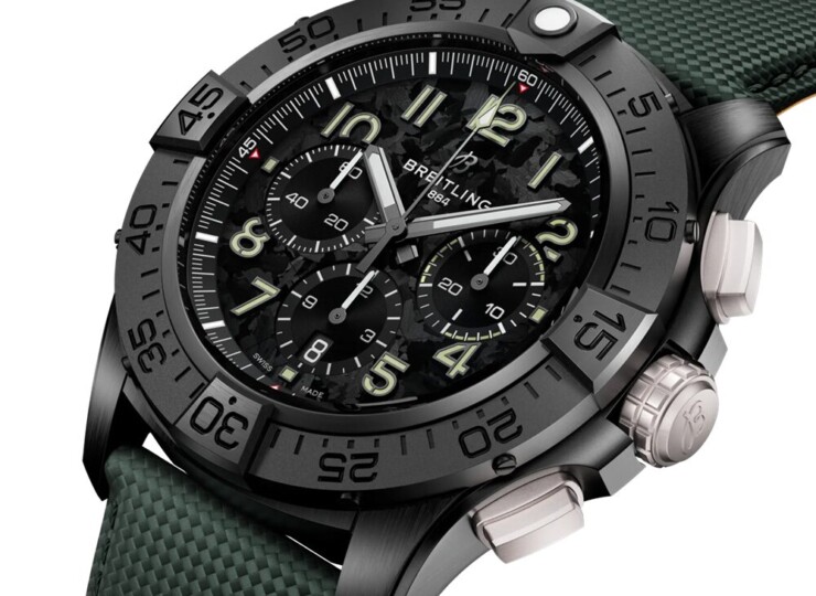 BREITLING スーパー アベンジャー B01 クロノグラフ 46 ナイト ミッション カーボン文字盤 SB0148101B1X1