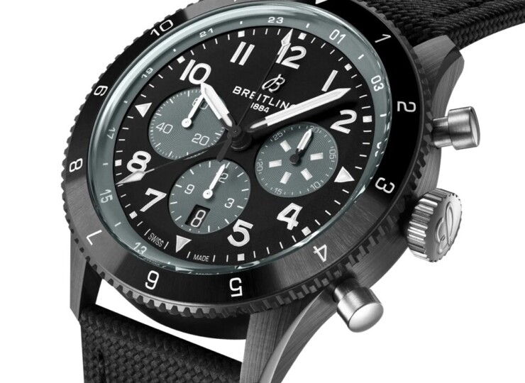 BREITLING スーパー アヴィ B04 クロノグラフ GMT 46 モスキート ナイトファイター ブラック文字盤 SB04451A1B1X1