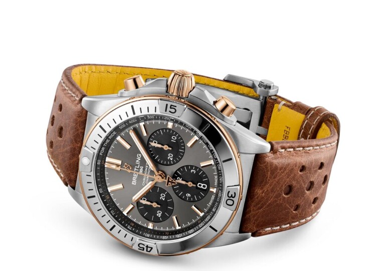 BREITLING クロノマット B01 42 トライアンフ アンスラサイト文字盤 TB0134101M1X1