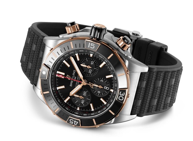 BREITLING スーパー クロノマット B01 44 ブラック文字盤 ステンレススティール & 18Kレッドゴールド UB0136251B1S1
