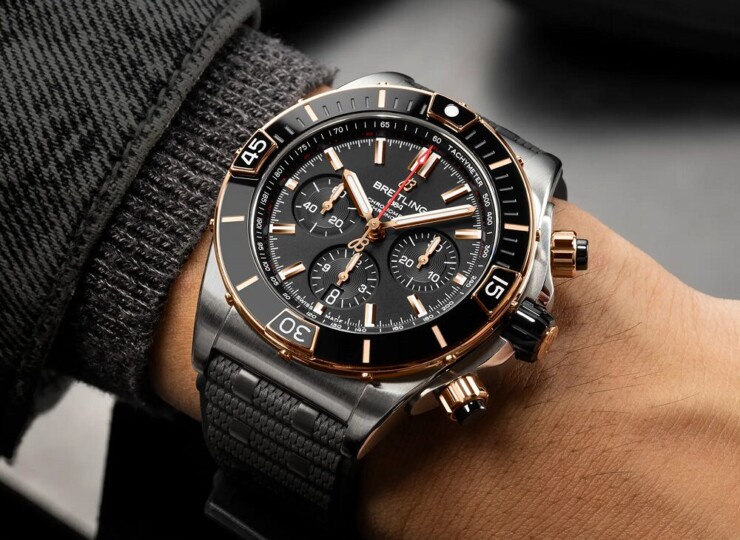 BREITLING スーパー クロノマット B01 44 ブラック文字盤 ステンレススティール & 18Kレッドゴールド UB0136251B1S1