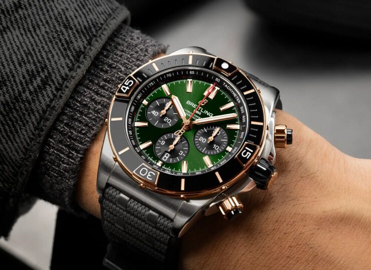 BREITLING スーパー クロノマット B01 44 グリーン文字盤 ステンレススティール & 18Kレッドゴールド UB0136251L1S1