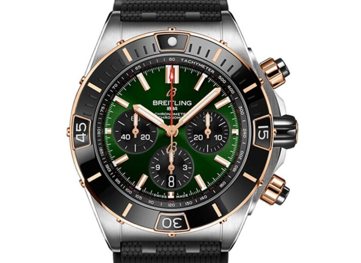 BREITLING スーパー クロノマット B01 44 グリーン文字盤 ステンレススティール & 18Kレッドゴールド UB0136251L1S1