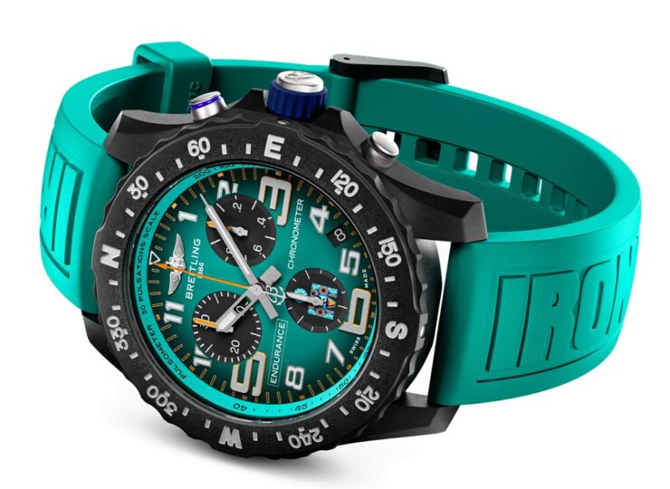 BREITLING エンデュランス プロ IRONMAN® 70.3 ワールドチャンピオンシップ ブルー文字盤 X823101K1C1S1