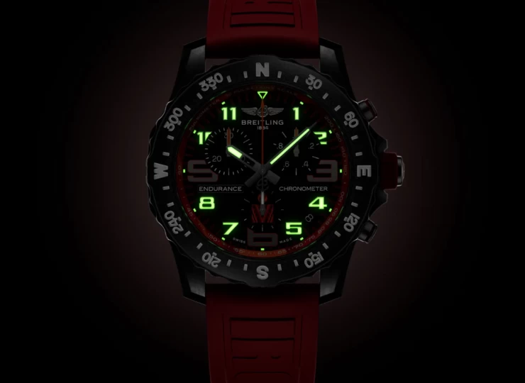 BREITLING エンデュランス プロ 44 IRONMAN® 70.3 ワールドチャンピオンシップ 2024 アンスラサイト文字盤 X823107C1M1S1