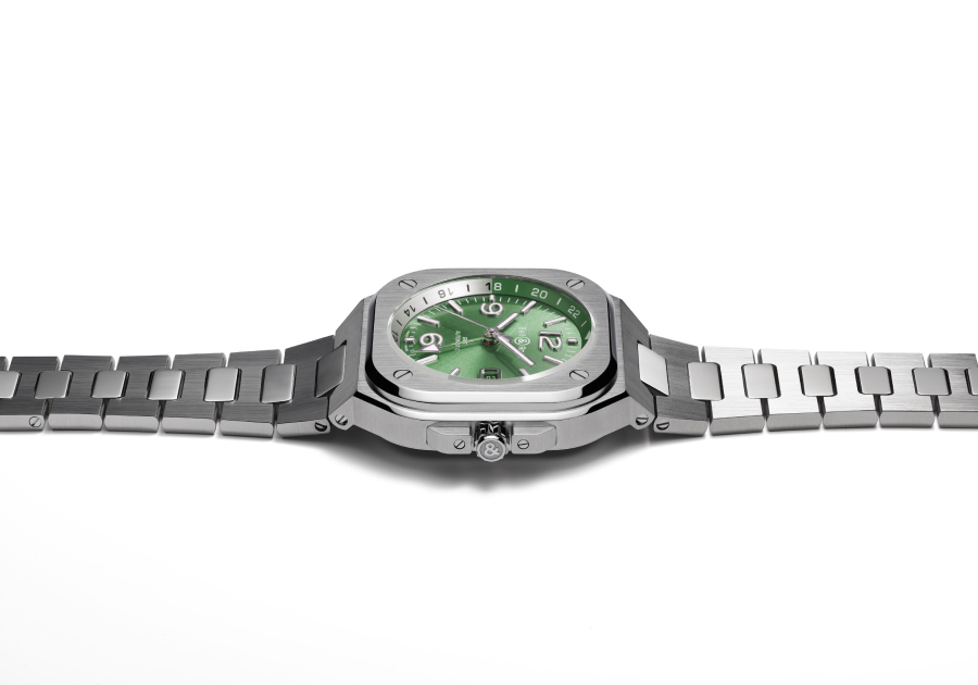 ベル&ロス BR-05 GMT Green Steel 着用写真